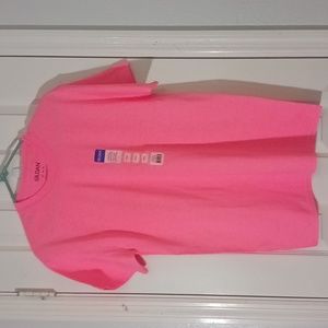 NWT Gildan Shirt Top Short-Sleeve Style